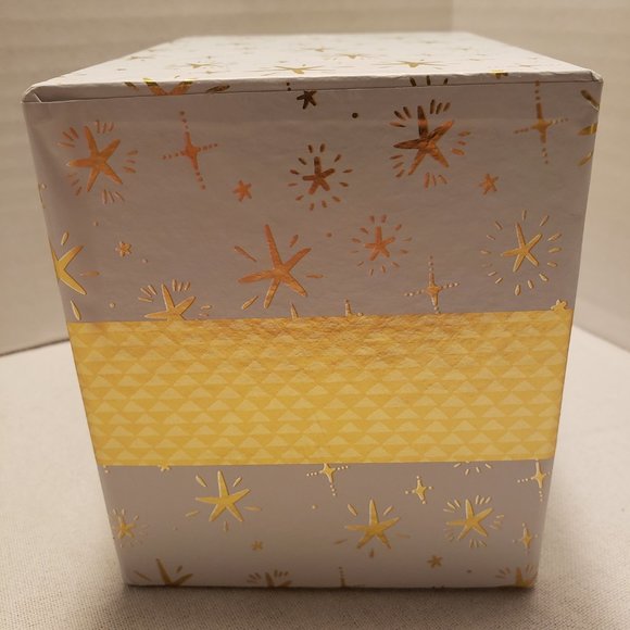 HOLIDAY GIFT BOX - A CHRISTMAS STORY - 5.25" LONG x 3.875" DEEP x 4.5" HIGH - Picture 4 of 16